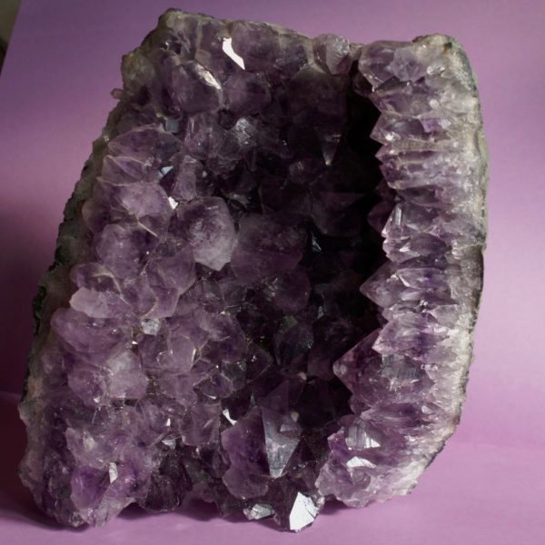 Gemstones – Amethysts